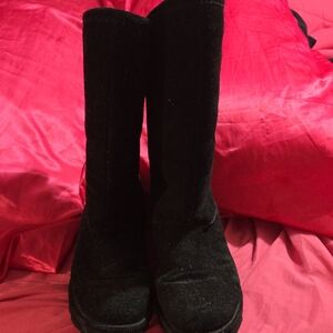 Women’s Black Calf Suede Bearpaw Boots